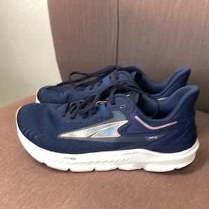 Altra Torin 6 women size 6.5